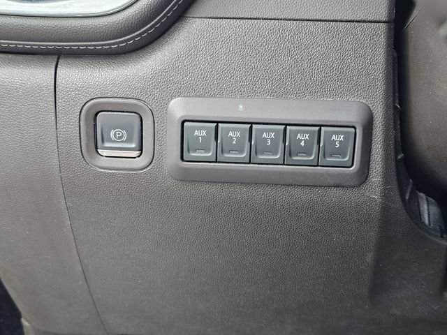 Used 2022 Chevrolet Silverado 3500 LTZ w/ LTZ Plus Package AWD/4WD image 19