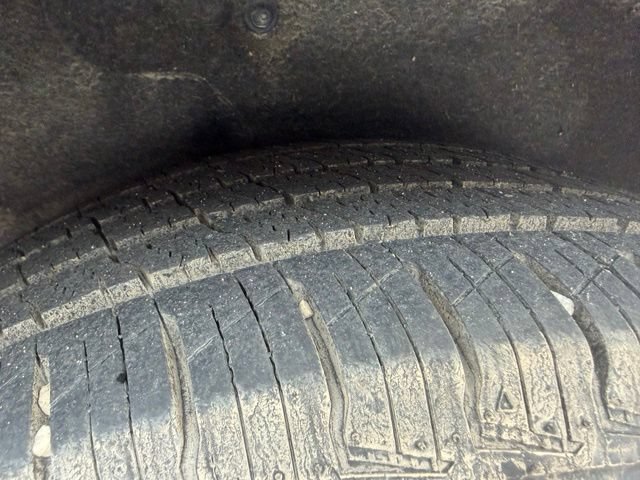 Used 2017 Chrysler Pacifica Touring-L Plus w/ Tire & Wheel Group FWD image 12