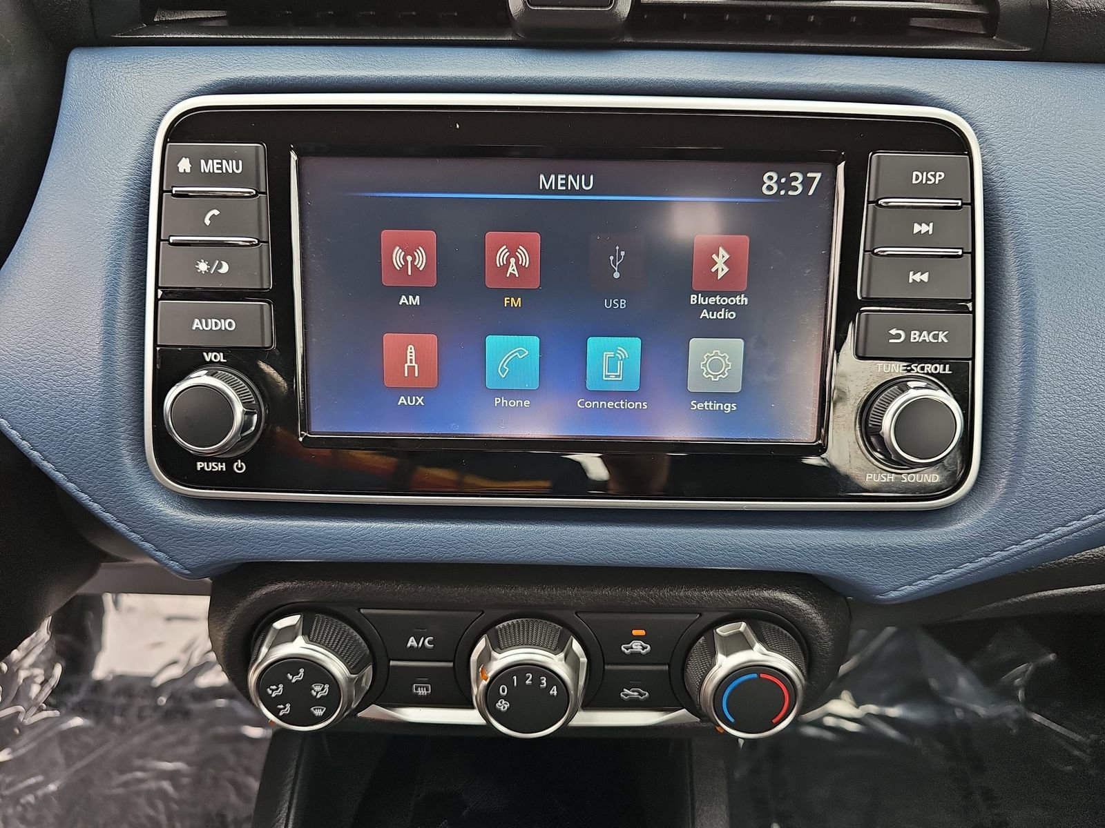 Used 2025 Nissan Versa SV FWD image 20