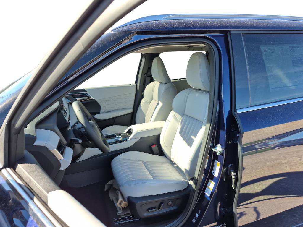 New 2026 Mitsubishi Outlander SEL image 15