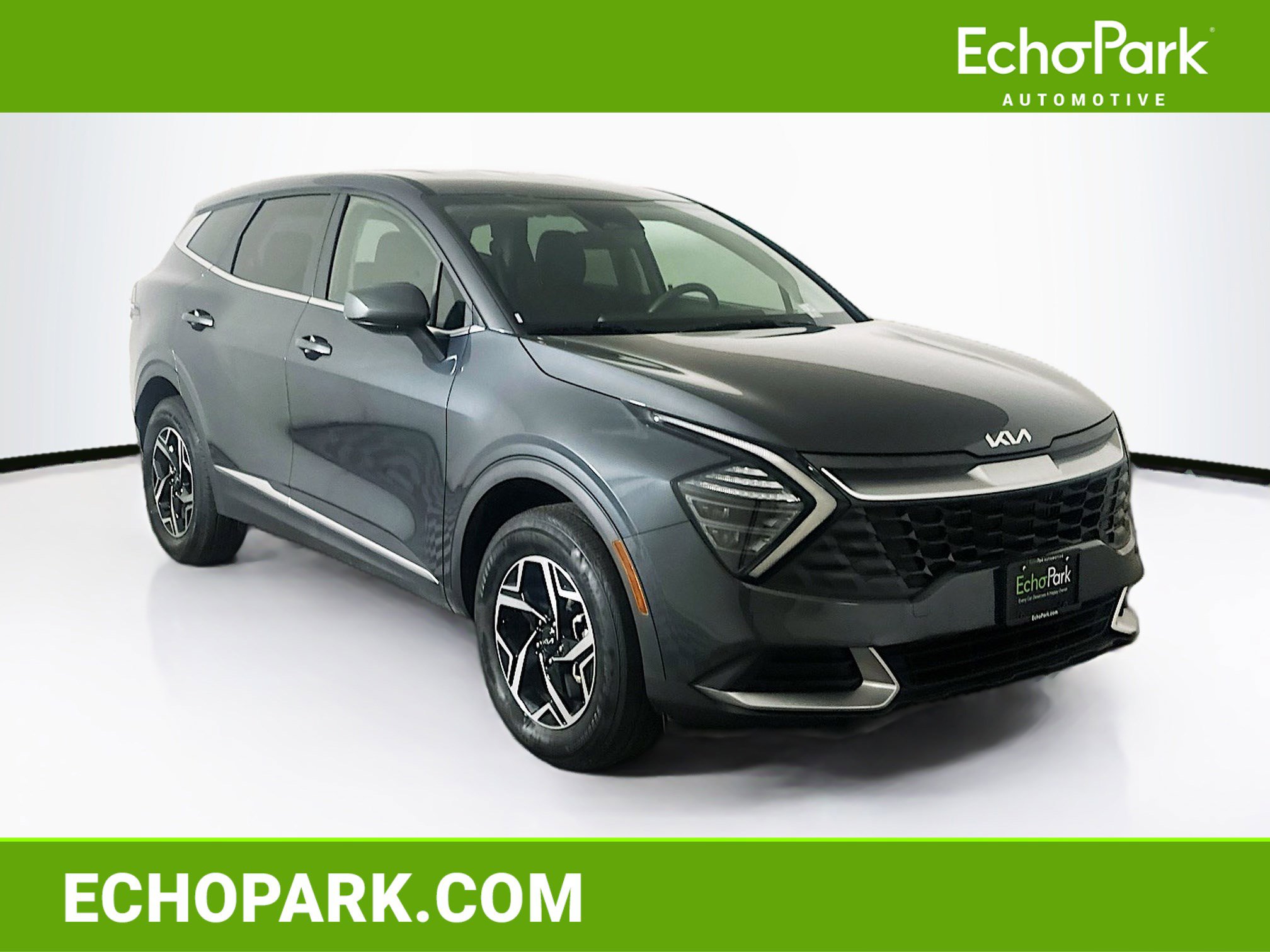 Used 2025 Kia Sportage LX image 1