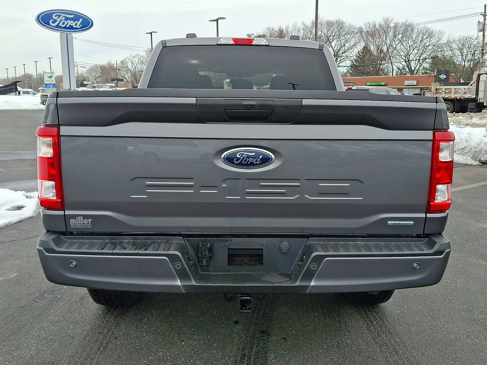 Certified 2022 Ford F150 XL w/ STX Appearance Package image 5