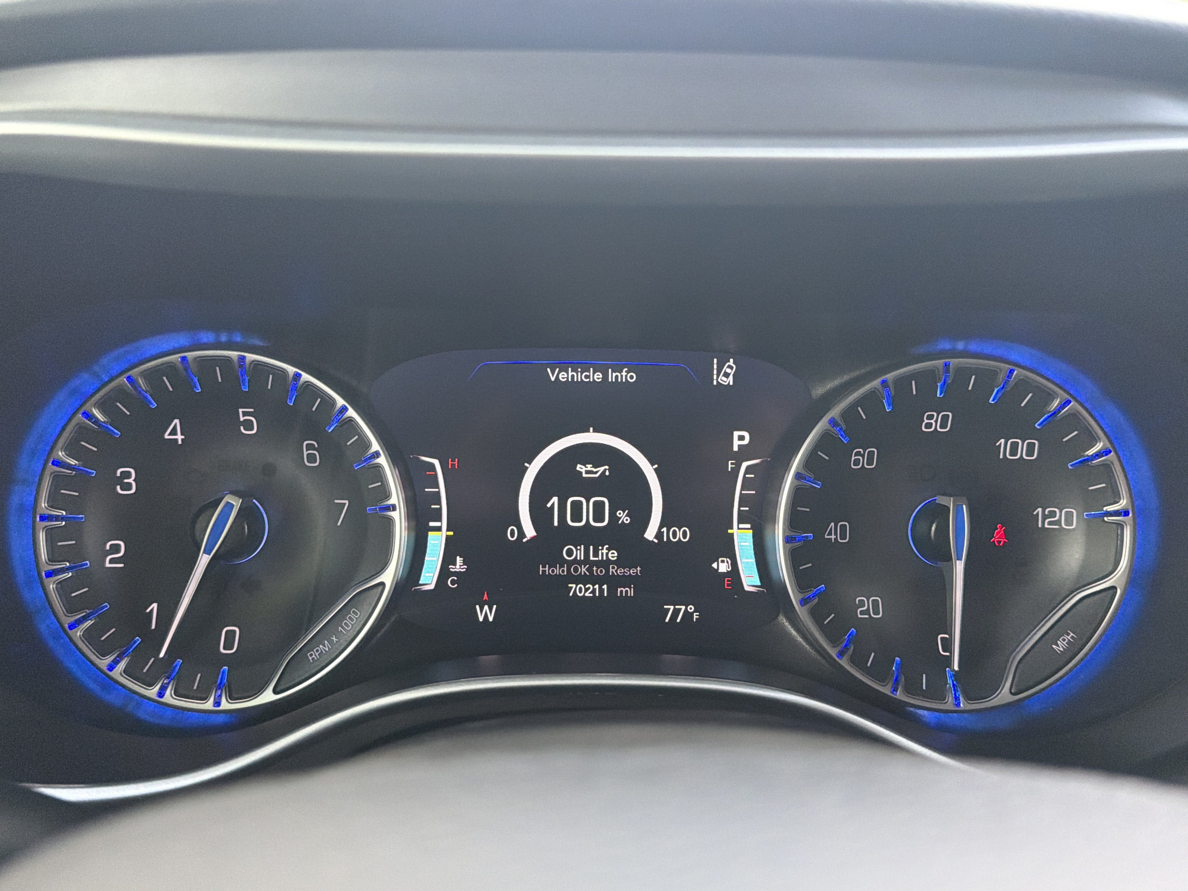 Used 2024 Chrysler Pacifica Touring-L FWD image 20