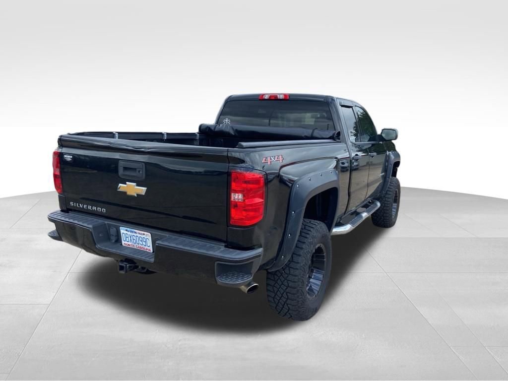 Used 2018 Chevrolet Silverado 1500 Custom w/ Custom Value Package AWD/4WD image 13