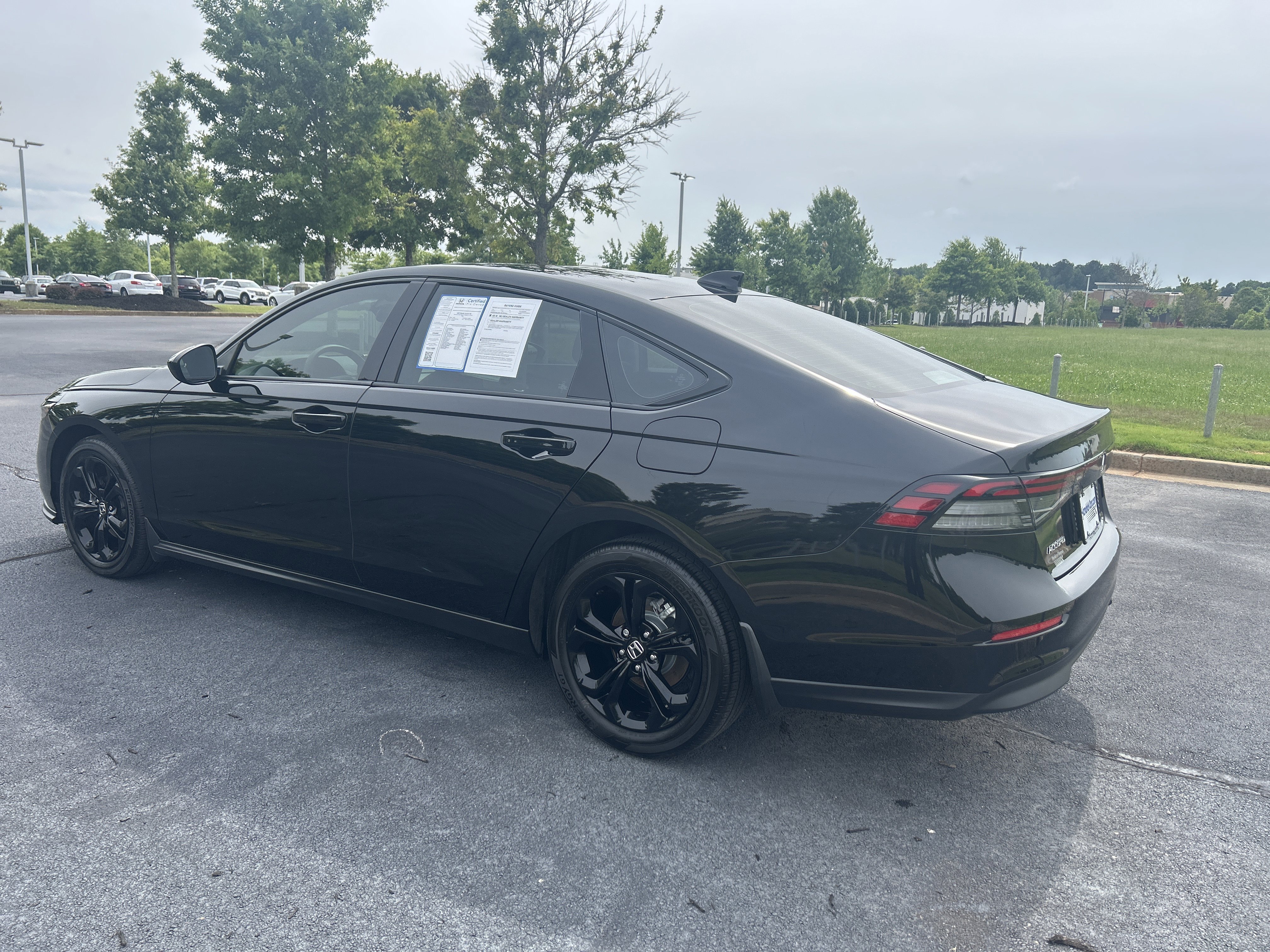 Certified 2025 Honda Accord SE image 7