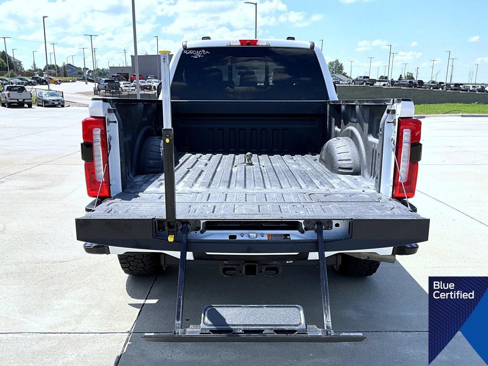 Used 2024 Ford F350 Lariat w/ Sport Appearance Package AWD/4WD image 21