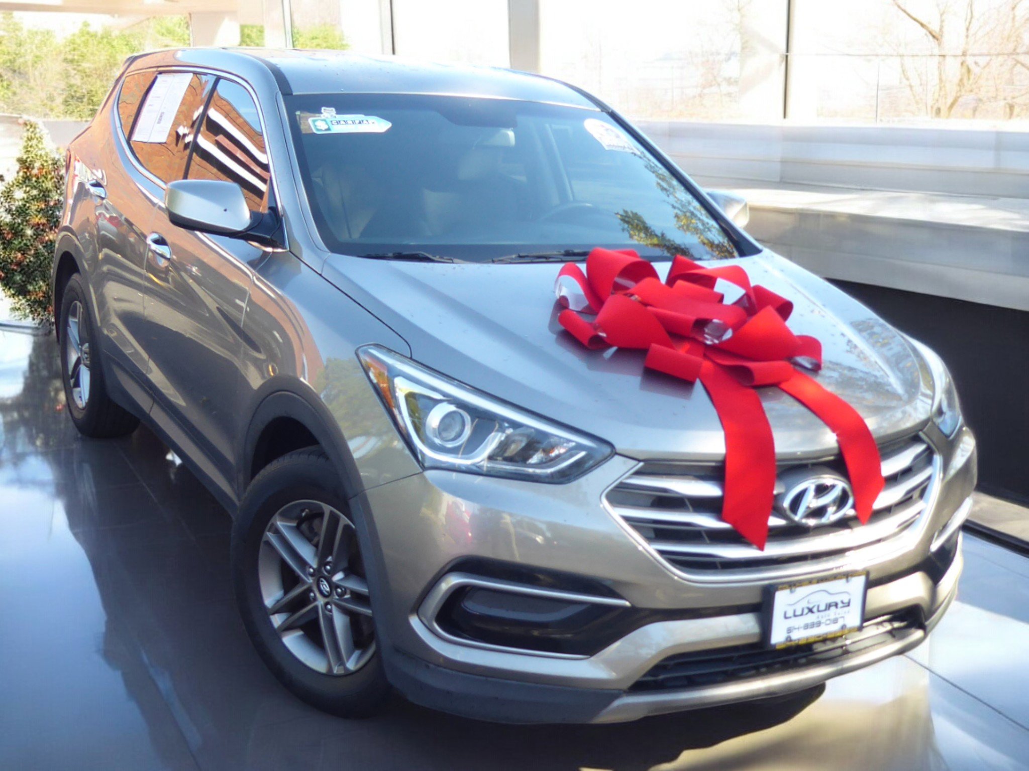 Used 2017 Hyundai Santa Fe Sport image 2