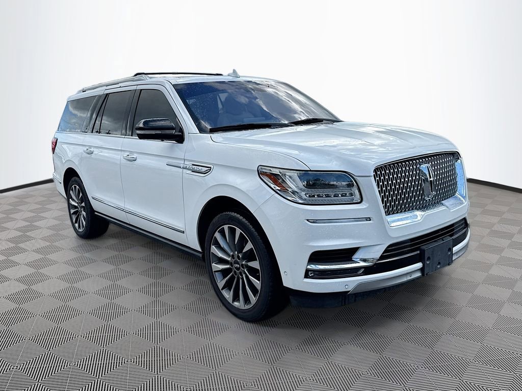Used 2020 Lincoln Navigator L Reserve w/ Luxury Package image 3