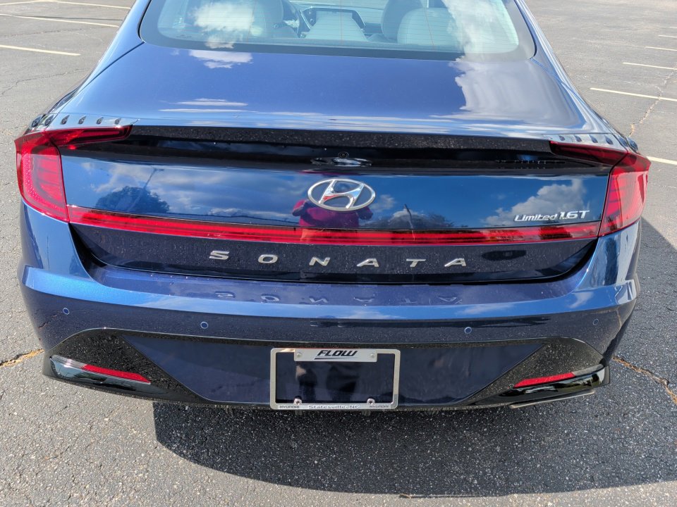 Certified 2022 Hyundai Sonata Limited w/ Cargo Package FWD image 14
