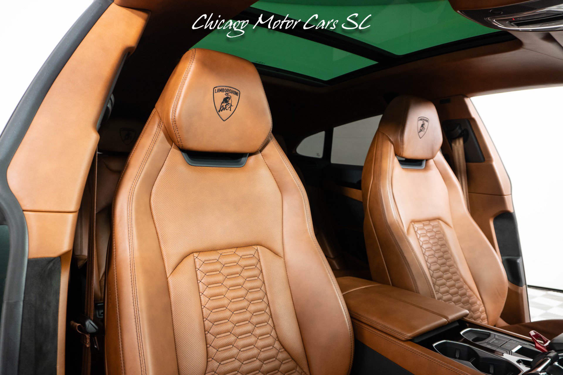 Used 2021 Lamborghini Urus AWD/4WD image 46