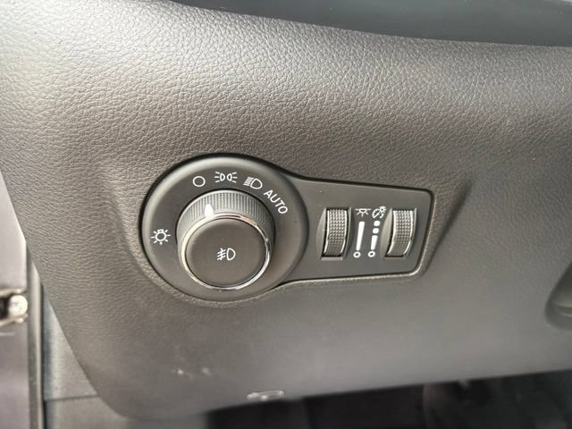Used 2024 Jeep Compass Latitude AWD/4WD image 24