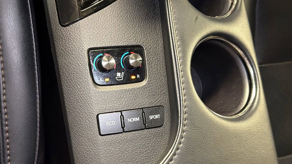 Used 2017 Toyota Avalon Limited w/ Protection Package image 25