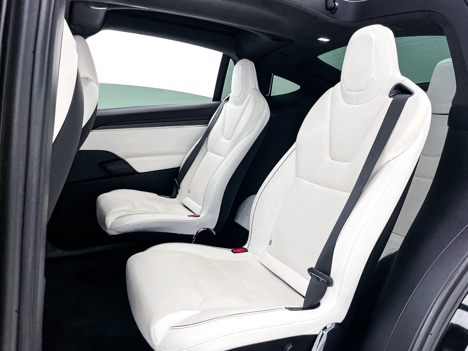 Used 2022 Tesla Model X Plaid image 34