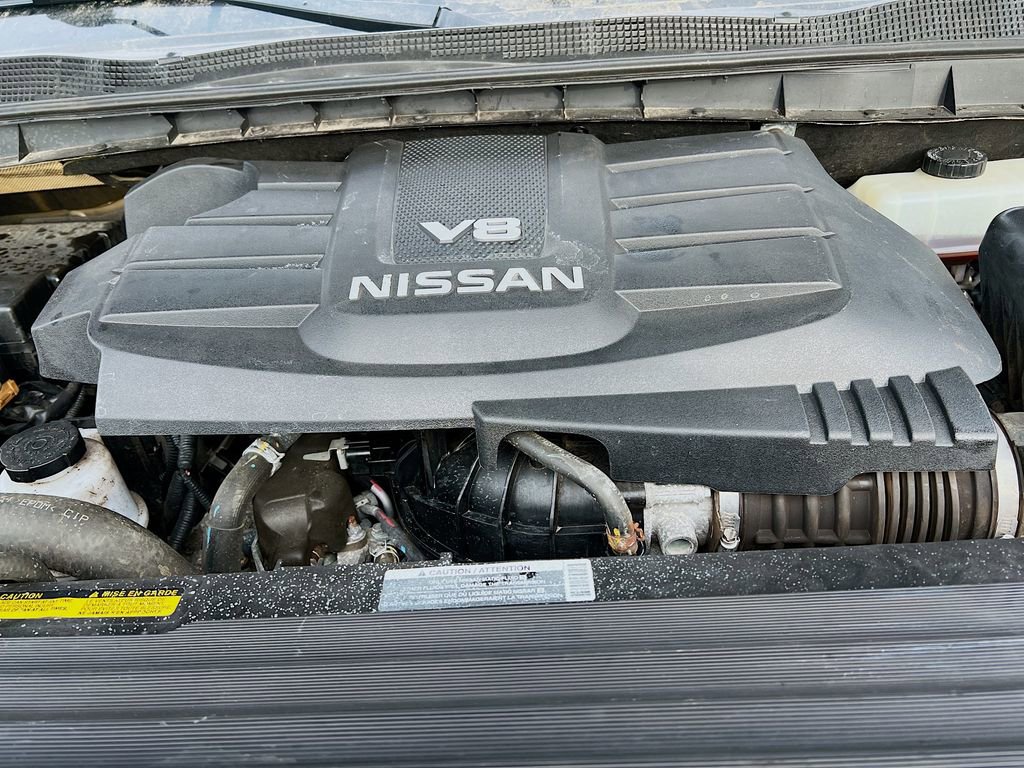 Used 2018 Nissan Titan SV image 31