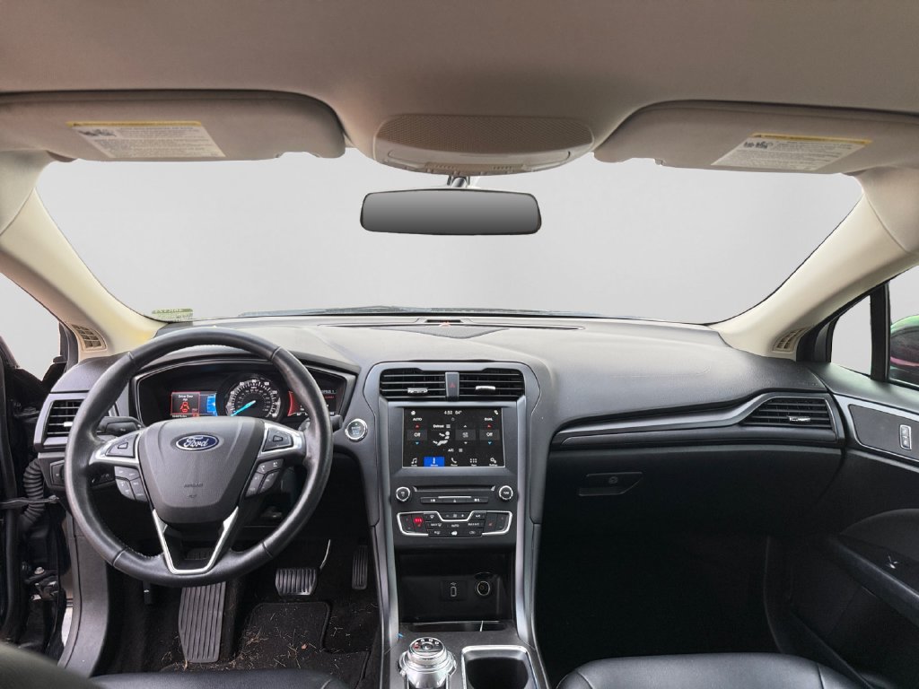 Used 2018 Ford Fusion SE w/ Equipment Group 201A FWD image 21