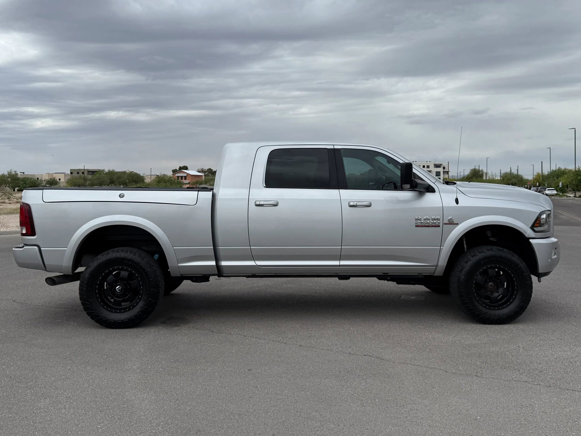 Used 2018 RAM 2500 Laramie w/ Sport Appearance Group AWD/4WD image 6