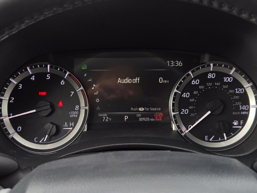 Used 2024 Toyota Highlander XLE AWD/4WD image 27