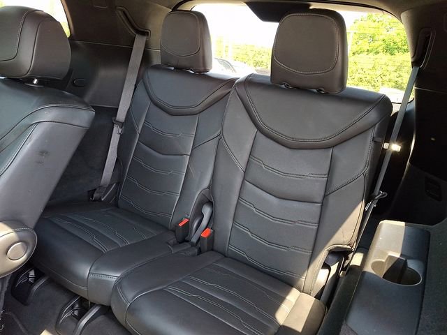 Certified 2024 Cadillac XT6 Premium Luxury w/ Platinum Package FWD image 9