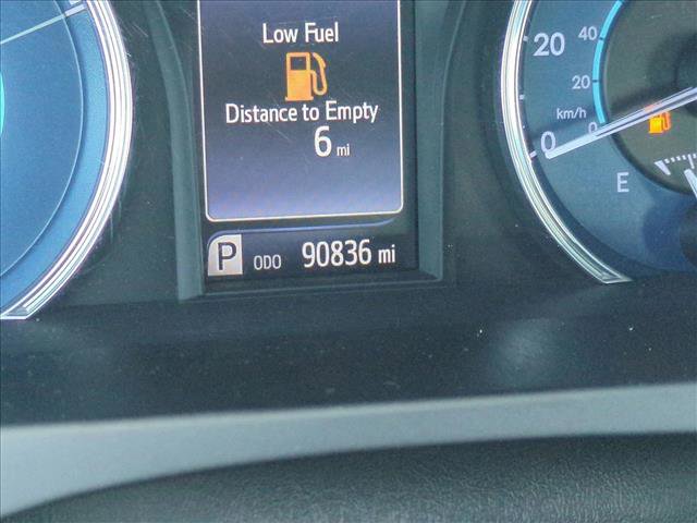 Used 2015 Toyota Camry XLE w/ Moonroof Package image 11