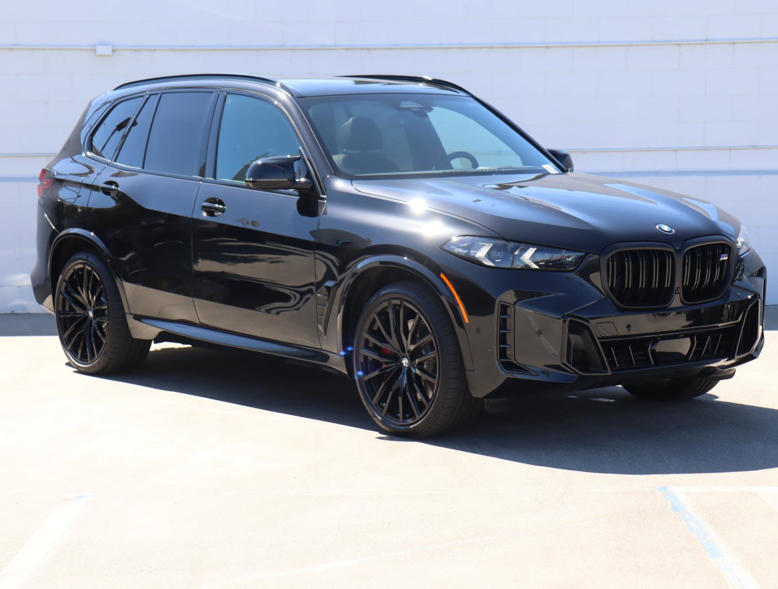 Used 2026 BMW X5 M60i w/ Executive Package image 1