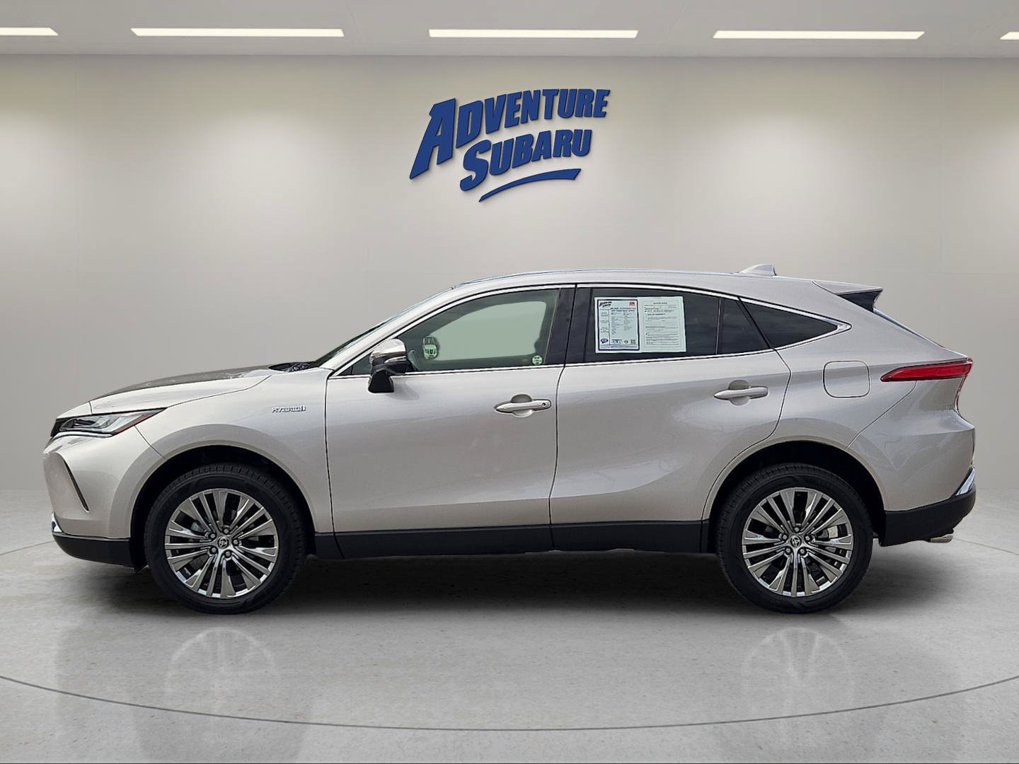 Used 2021 Toyota Venza Limited w/ Advanced Technology Package AWD/4WD image 4