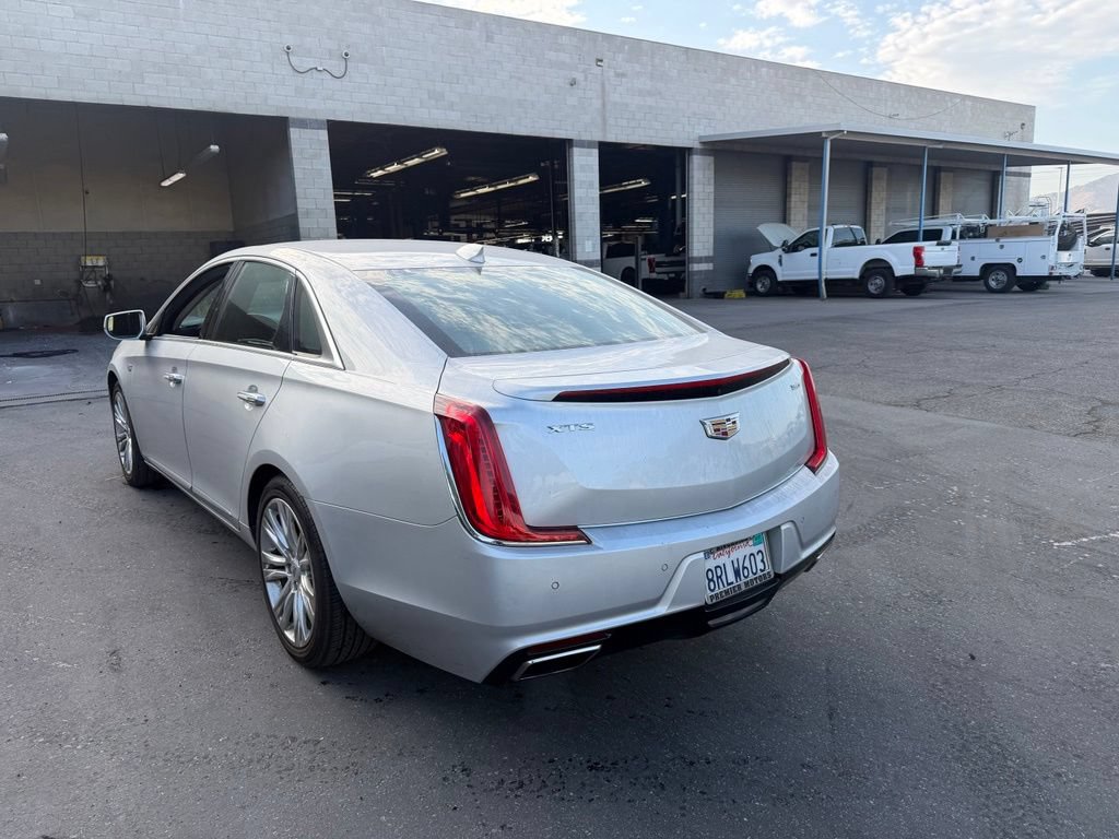 Used 2019 Cadillac XTS Luxury FWD image 3