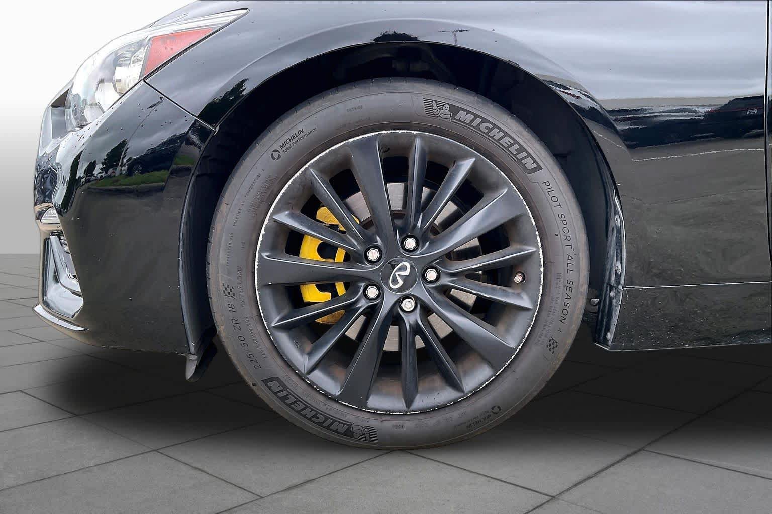 Used 2021 INFINITI Q50 Luxe RWD image 9