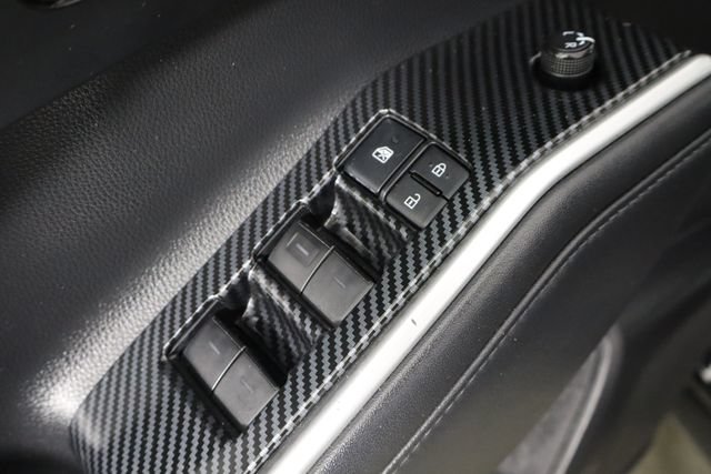 Used 2022 Toyota Highlander XLE FWD image 22