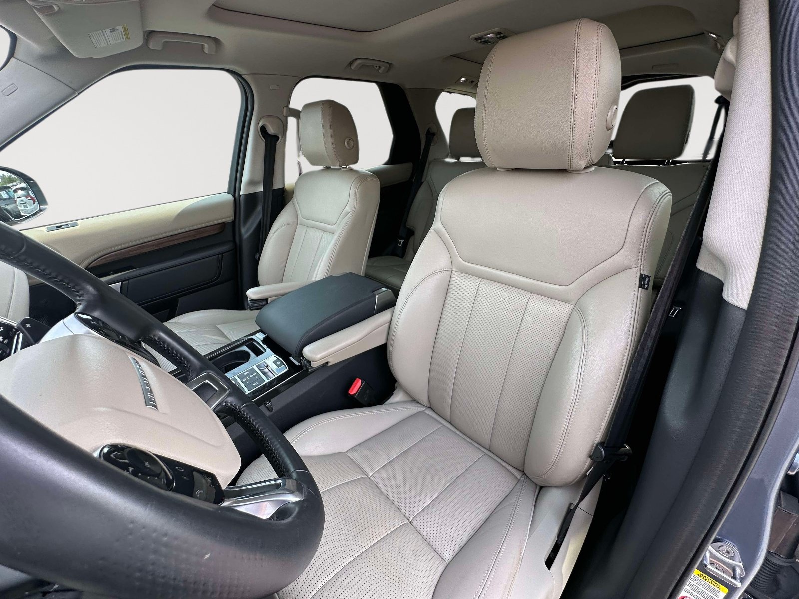 Used 2020 Land Rover Discovery HSE AWD/4WD image 23