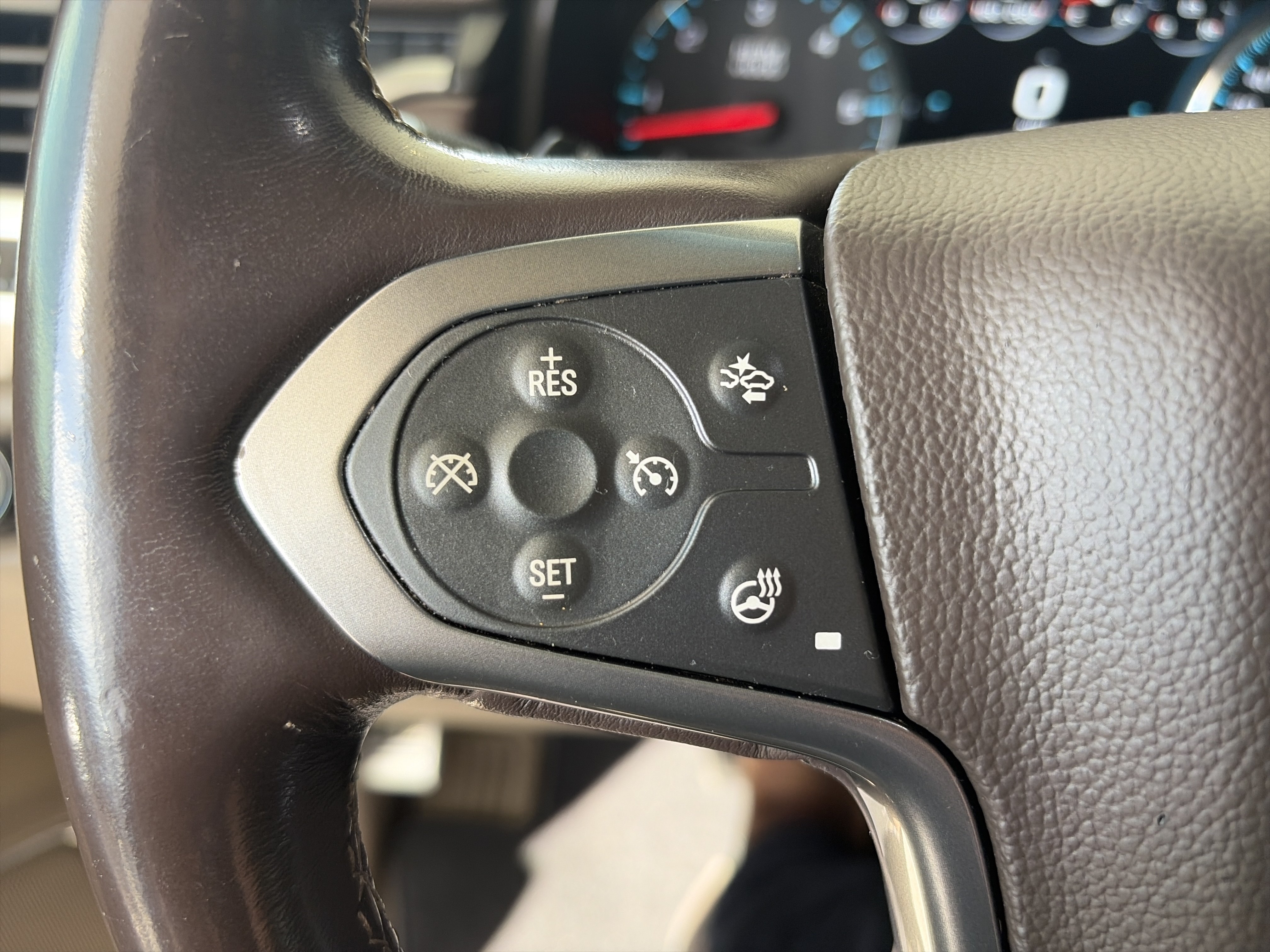 Used 2019 Chevrolet Suburban Premier AWD/4WD image 34