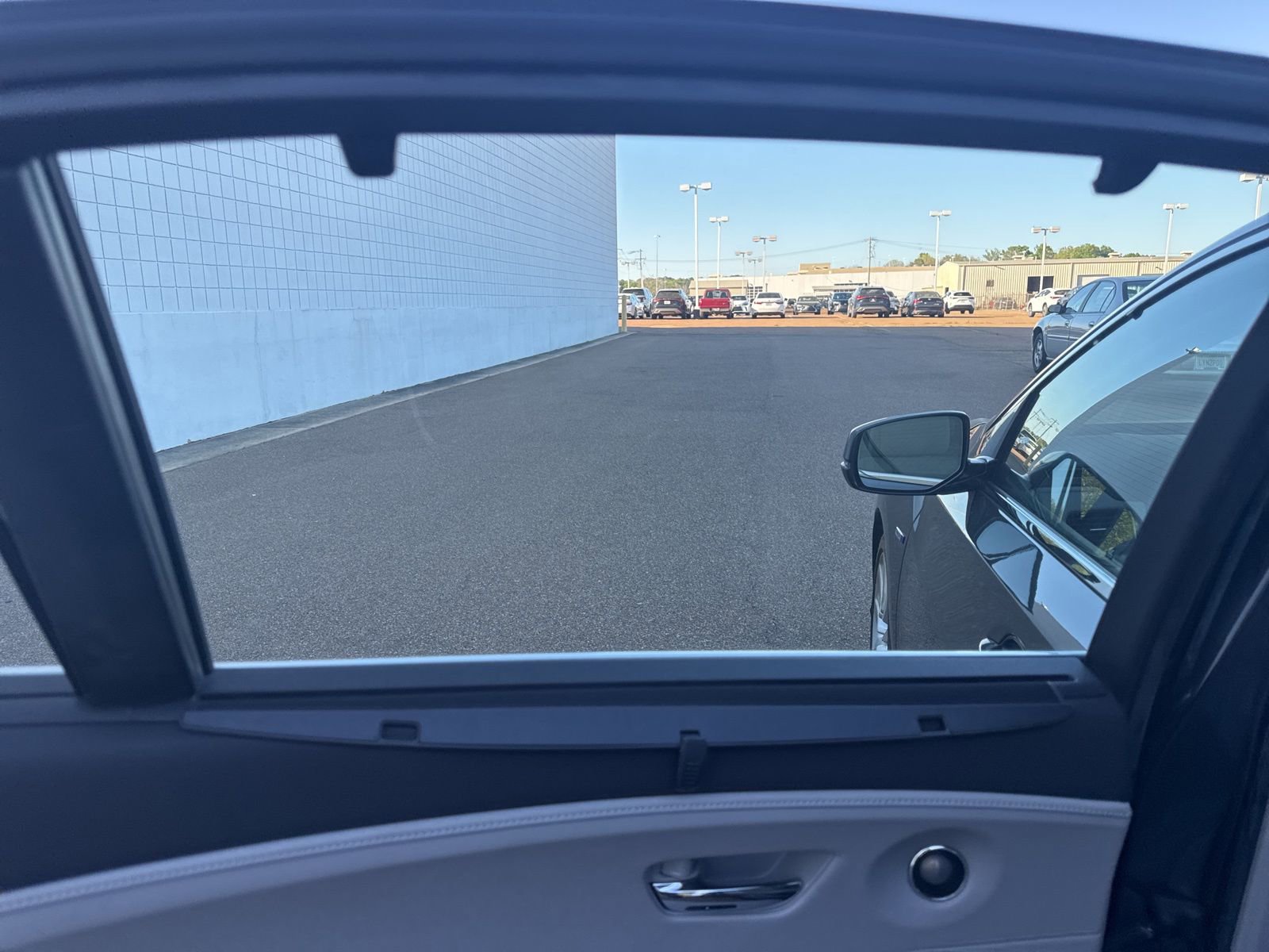 Used 2016 Acura RLX Sport Hybrid w/ Advance Pkg image 25