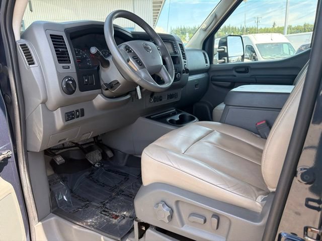 Used 2018 Nissan NV 3500 SL RWD image 18