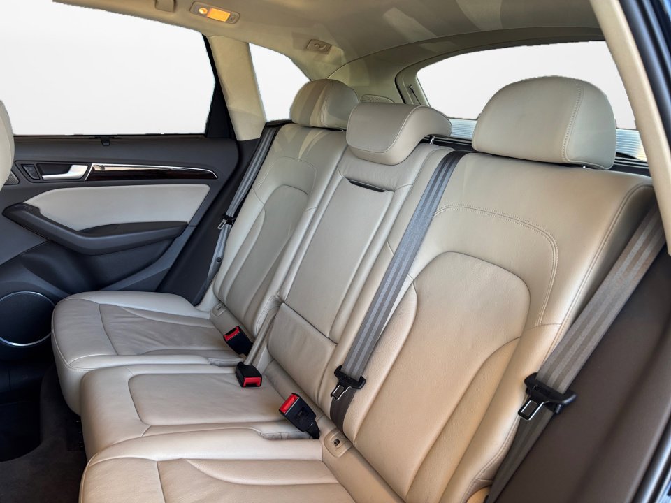 Used 2016 Audi Q5 3.0T Prestige image 12