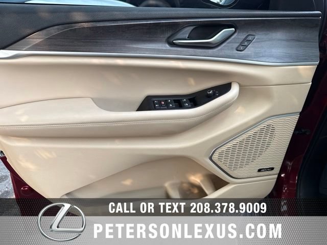 Used 2023 Jeep Grand Cherokee L Limited w/ Luxury Tech Group II AWD/4WD image 25