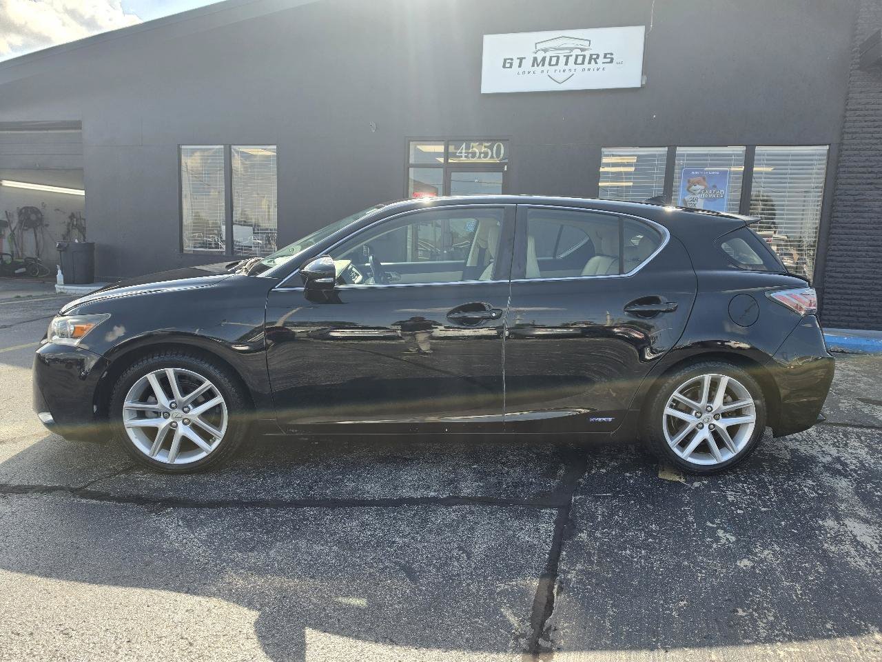 Used 2014 Lexus CT 200h FWD image 8