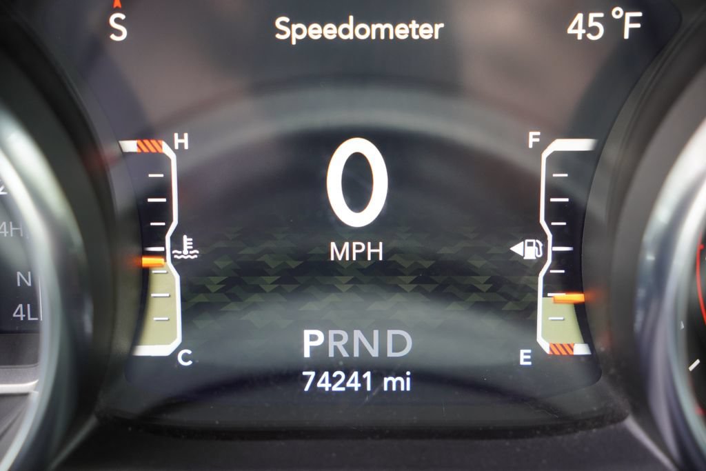 Used 2022 Jeep Wrangler Unlimited Rubicon AWD/4WD image 35