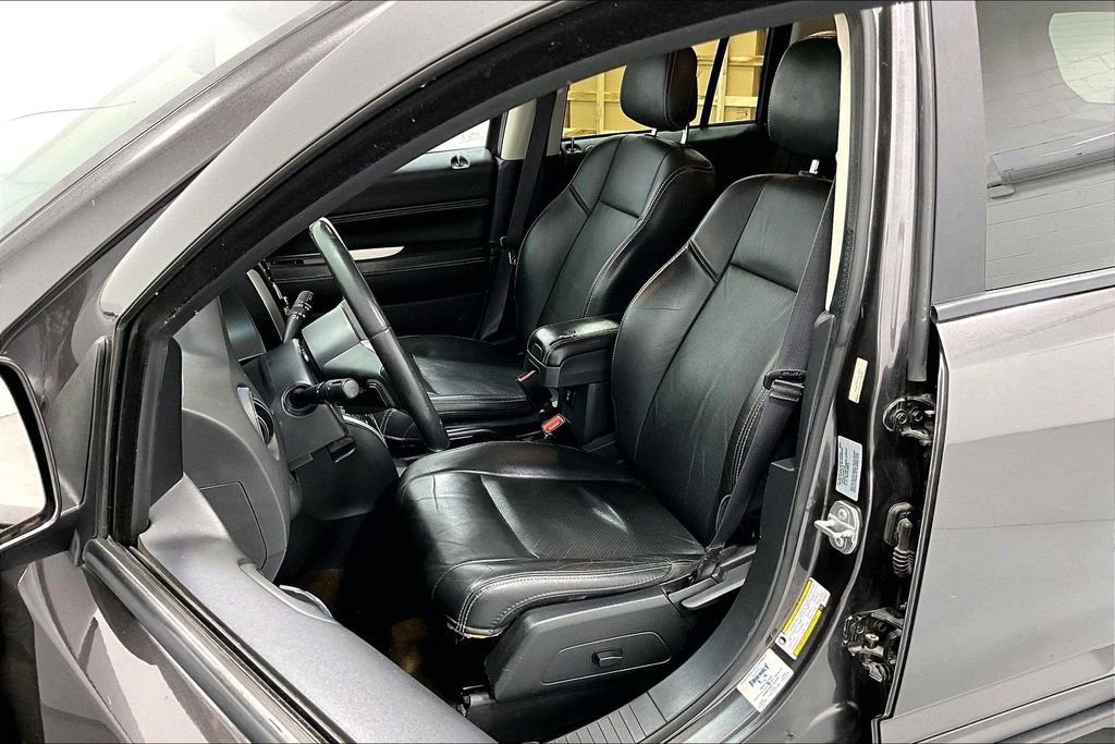 Used 2016 Jeep Compass High Altitude FWD image 32
