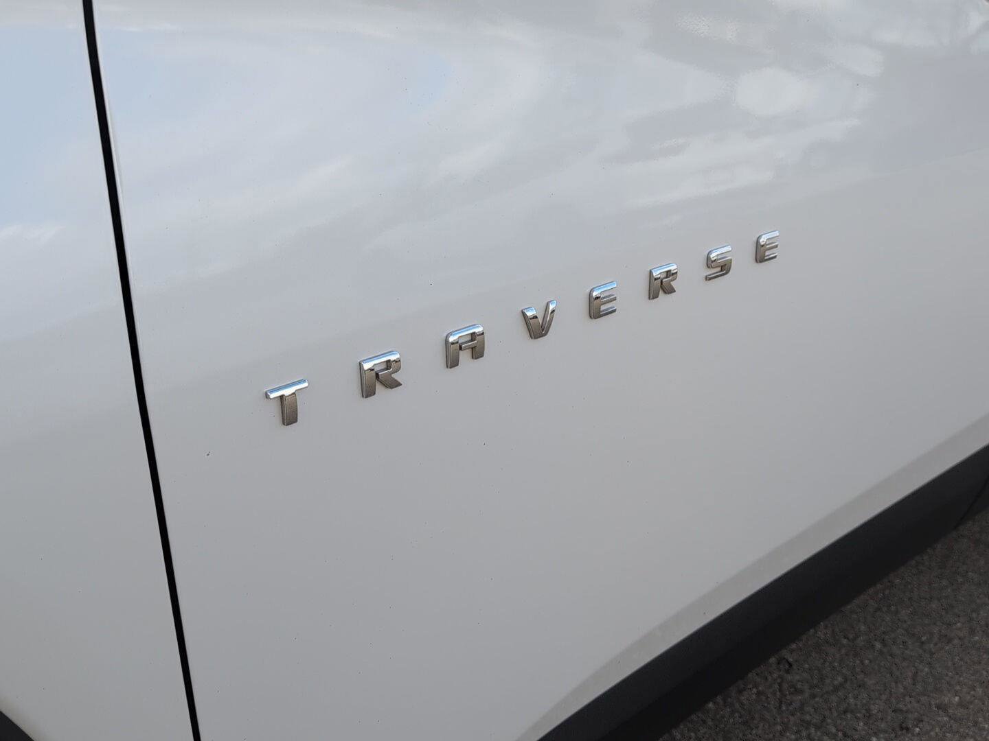 Used 2019 Chevrolet Traverse RS image 3