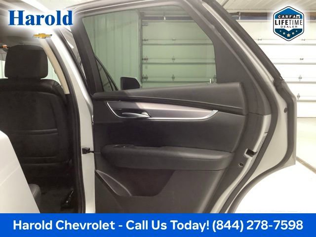 Used 2018 Cadillac XT5 Luxury w/ Driver Awareness Package image 8