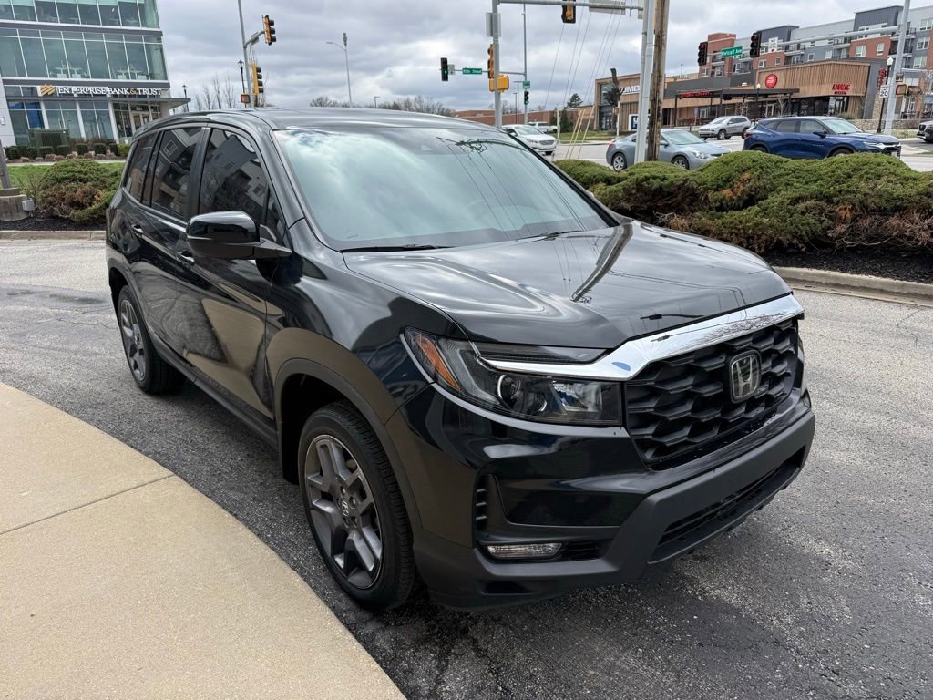 Used 2023 Honda Passport EX-L image 3