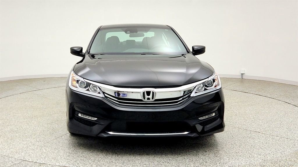 Used 2016 Honda Accord Sport image 2