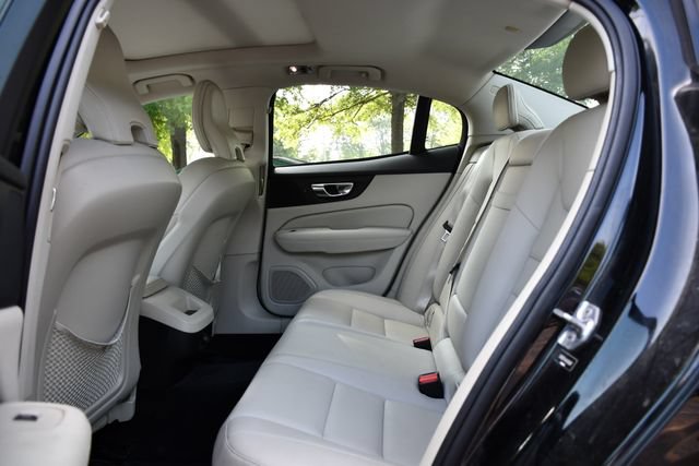 Used 2019 Volvo S60 T5 Momentum w/ Multimedia Package FWD image 15
