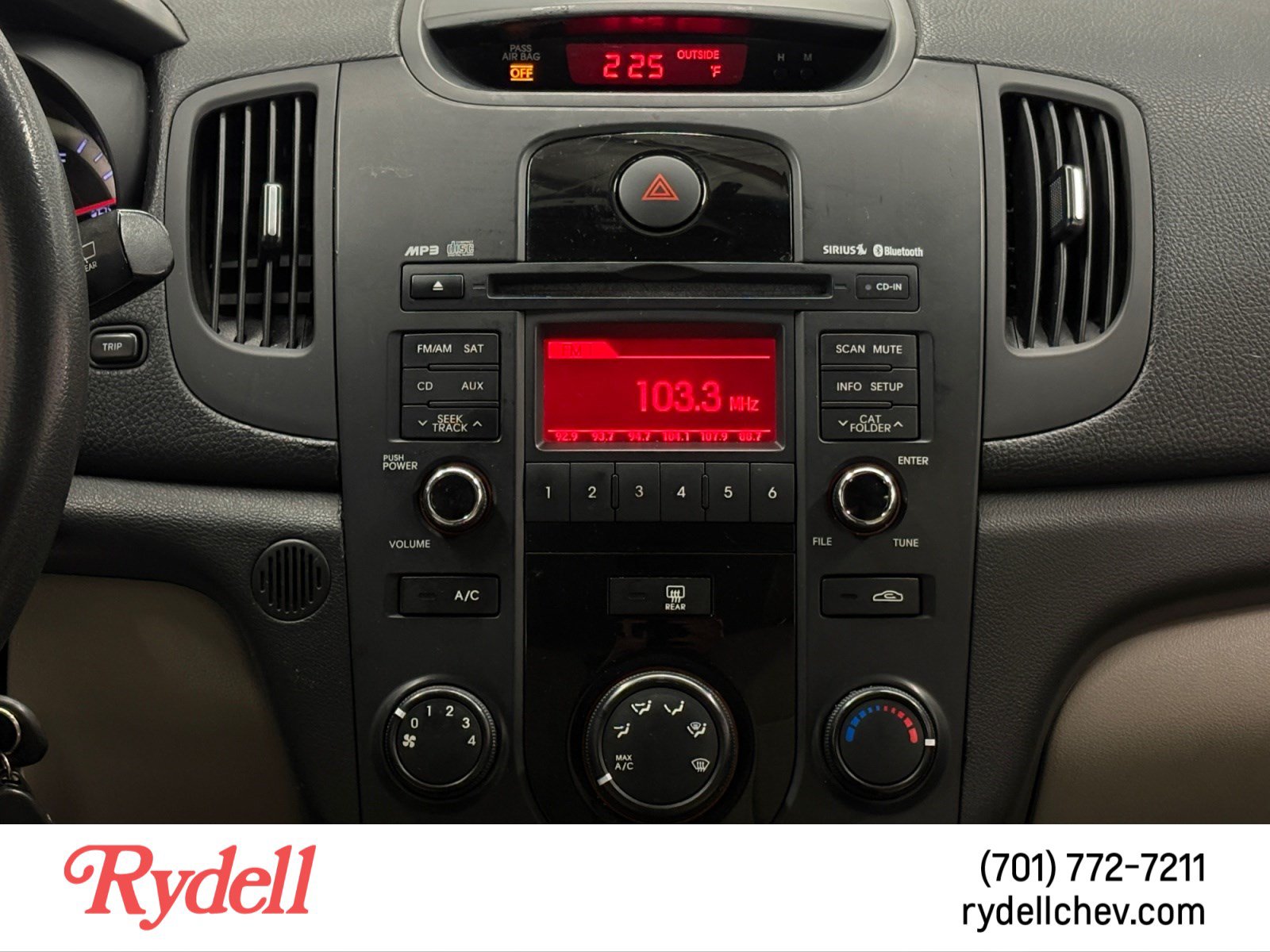 Used 2013 Kia Forte EX FWD image 19