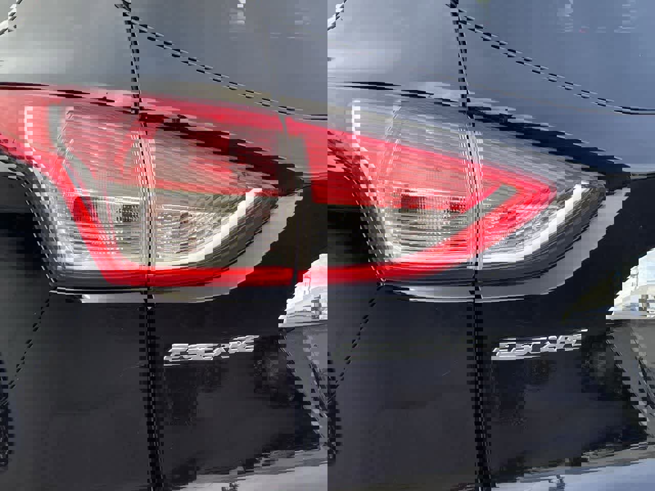Used 2013 Ford Escape SEL image 39