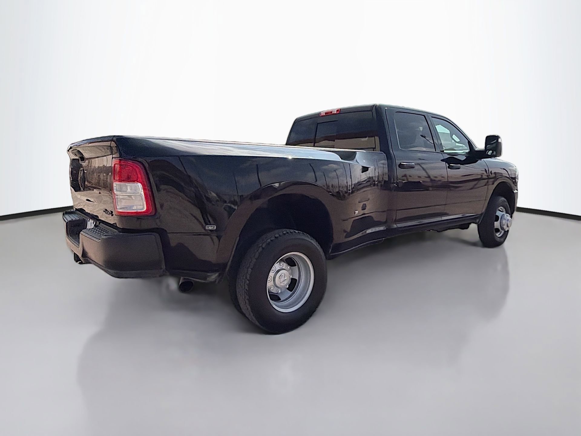 Used 2024 RAM 3500 Tradesman image 6