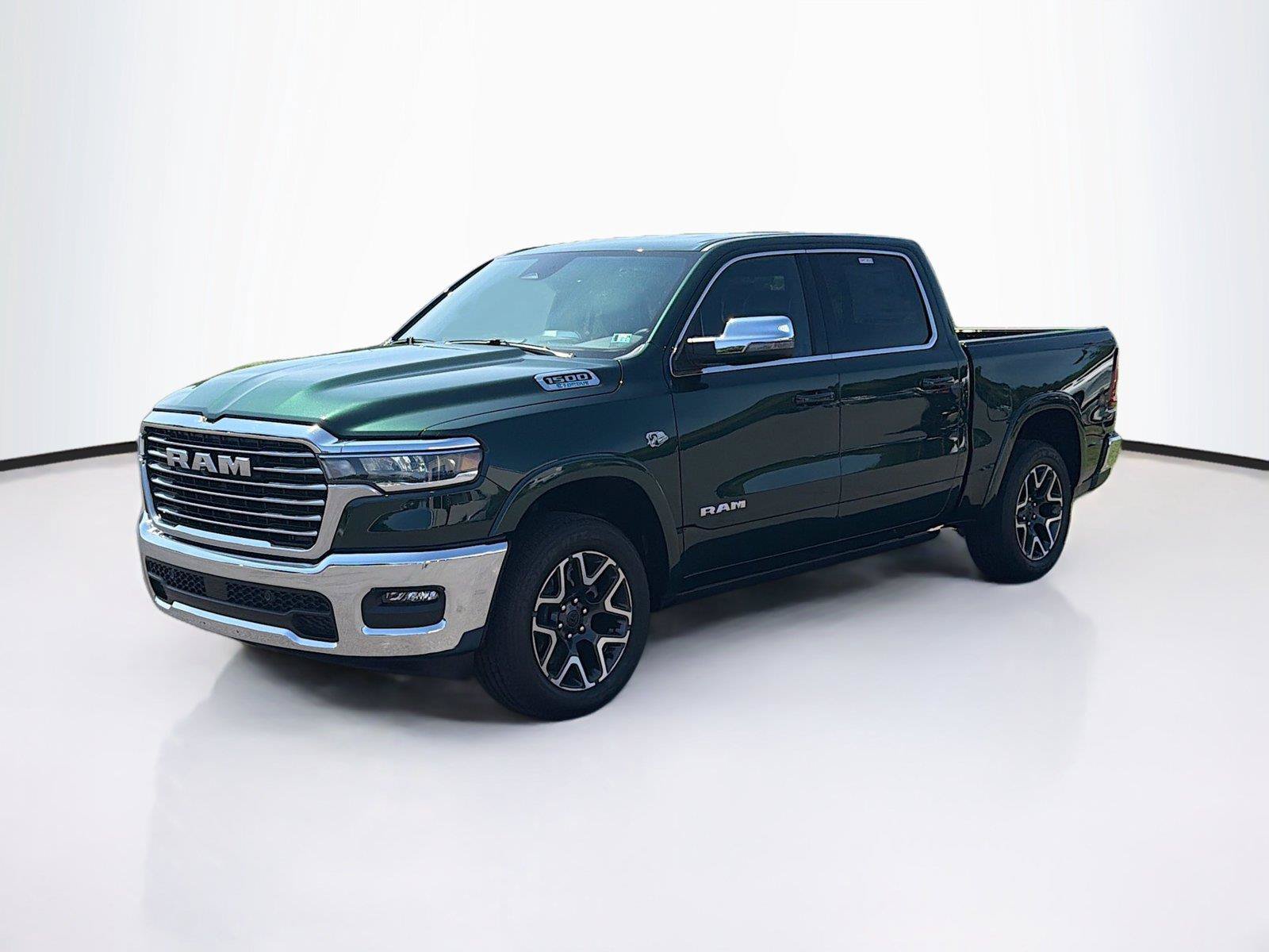 New 2026 RAM 1500 Laramie AWD/4WD image 7
