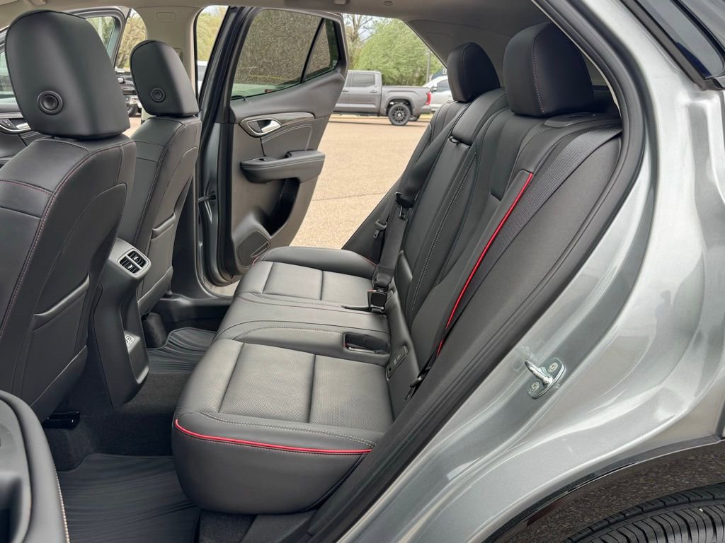 Used 2023 Buick Envision Essence w/ Sport Touring Package AWD/4WD image 38