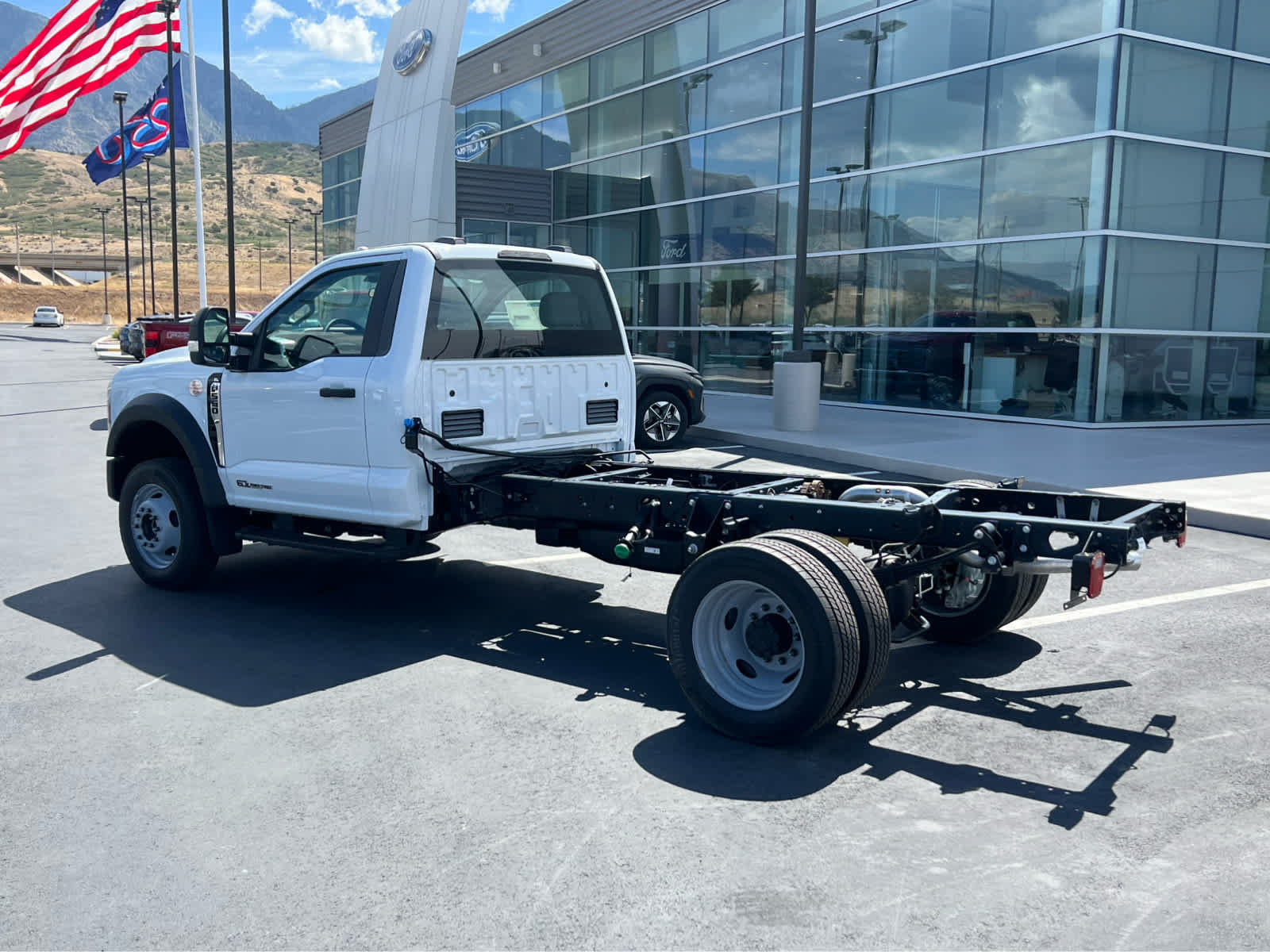 New 2026 Ford F550 4x4 Regular Cab Super Duty w/ XL Chrome Package image 11
