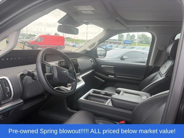 Used 2025 Ford Expedition Platinum AWD/4WD image 7