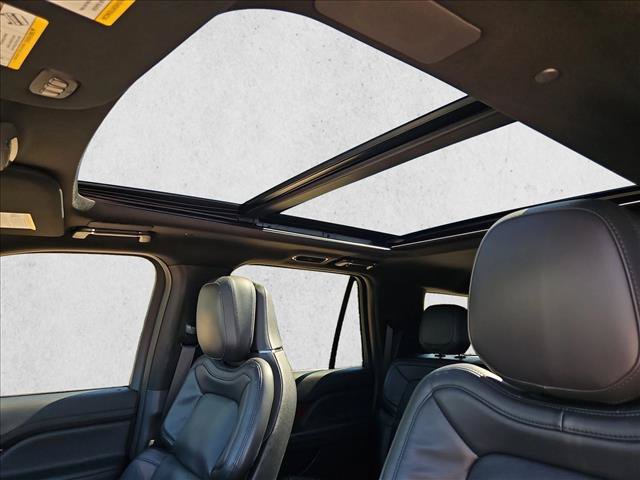 Used 2024 Lincoln Navigator L Reserve AWD/4WD image 16